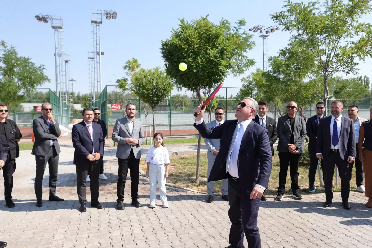 Gençlik ve Spor Bakanı Bak: 'En önemli görevimiz çocuklarımızın bağımlılıkla mücadelesinde destek olmak'