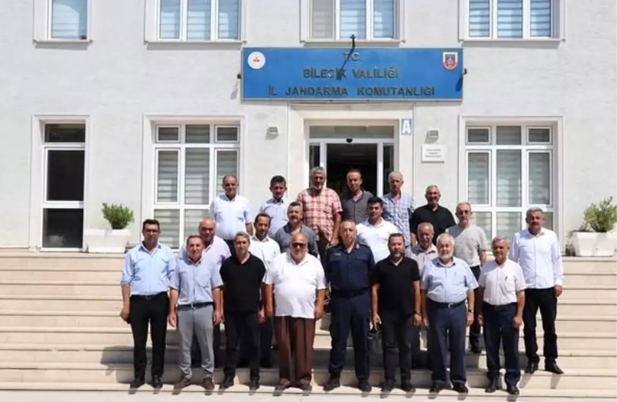 Muhtarlardan Jandarma Komutanı Vanlı'ya Ziyaret
