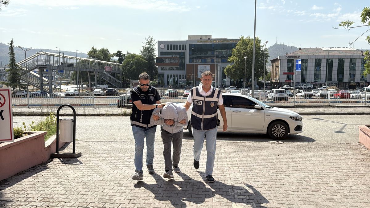 Boncuk atan oyuncak tabanca ile kuyumcu soymaya çalışan şüpheli tutuklandı