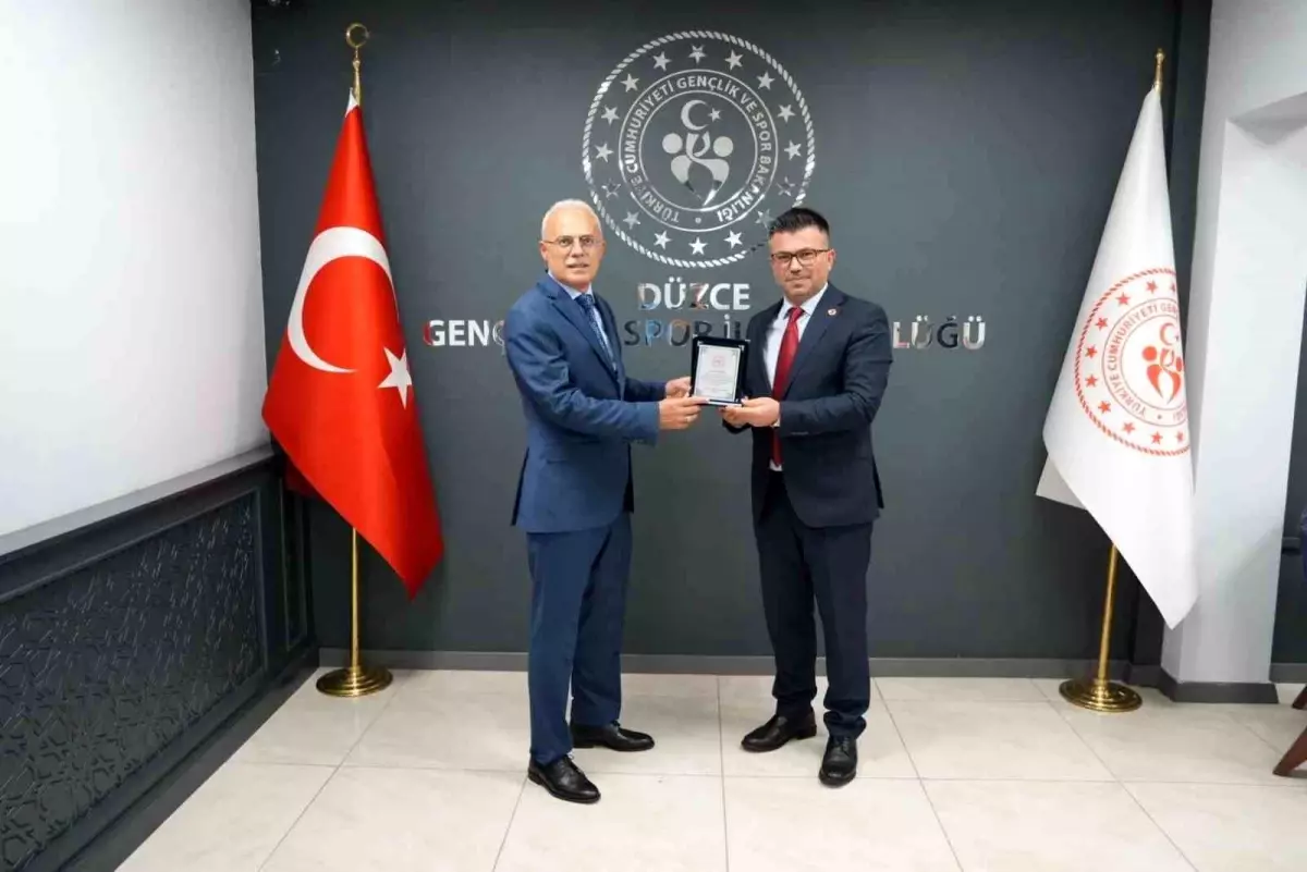 Düzce Gençlik ve Spor İl Müdürlüğü'nde Devir Teslim Töreni