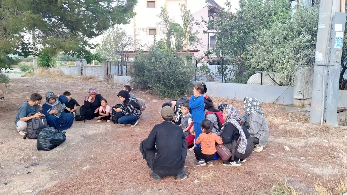 İzmir'de Düzensiz Göçmen Operasyonu: 46 Yakalandı, 16 Kurtarıldı