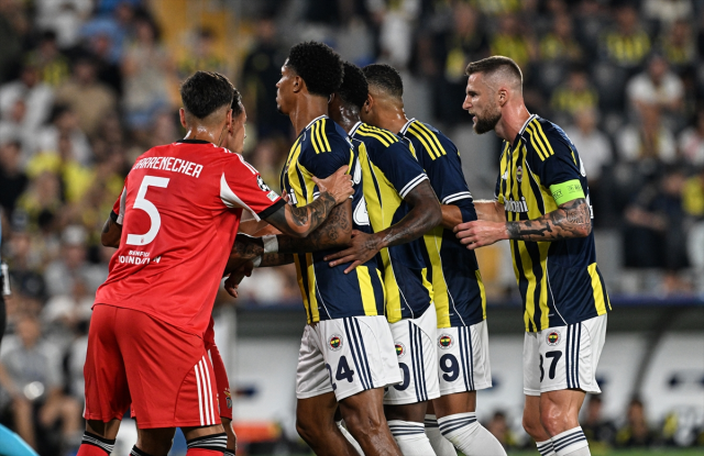 kadikoy de sessiz gece fenerbahce turu 18966686 6131 m
