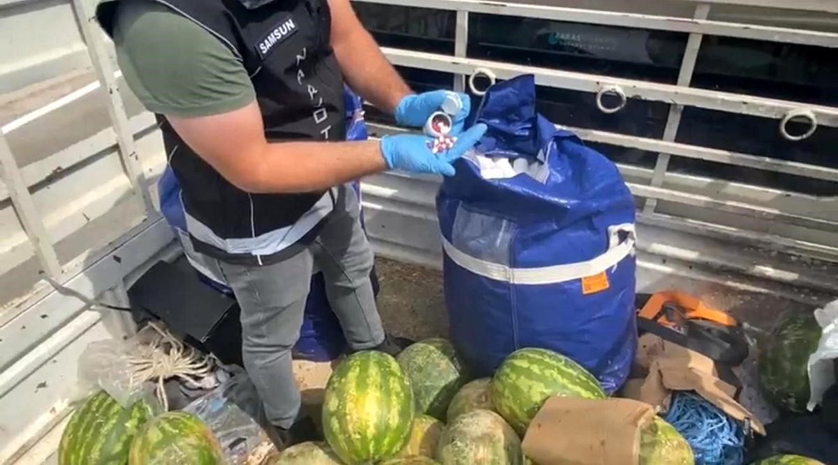 Samsun'da Uyuşturucu Operasyonu: 110 Bin Sentetik Ecza Hap Ele Geçirildi