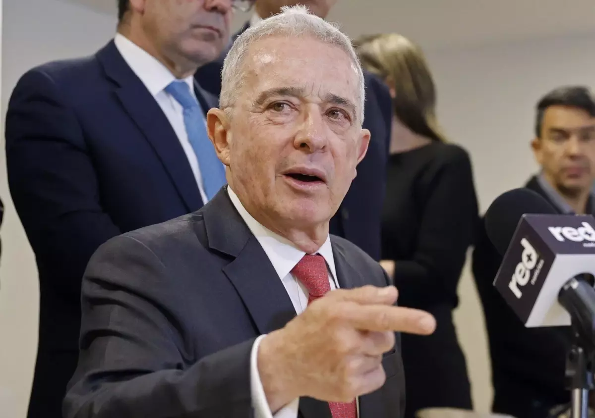 Alvaro Uribe'nin Ev Hapsi Cezası Kaldırıldı
