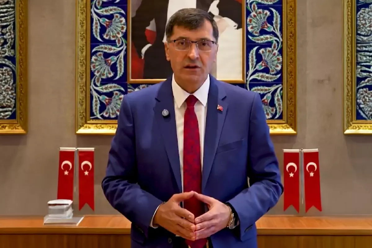 Kütahya Belediye Başkanı, AK Parti'ye geçeceği iddiasını yalanladı