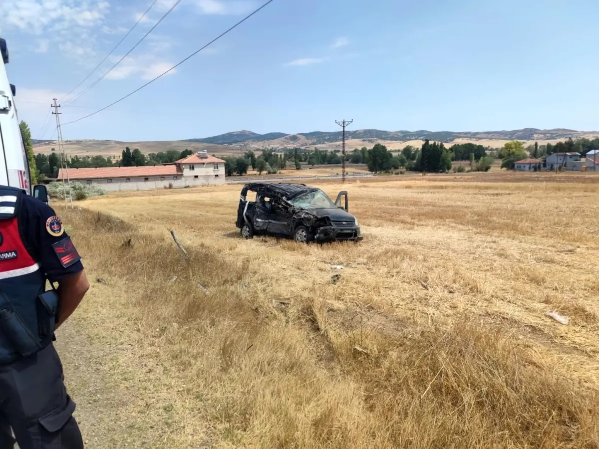 Yozgat'ta Hafif Ticari Araç Silindire Çarptı: 1 Ölü, 1 Yaralı