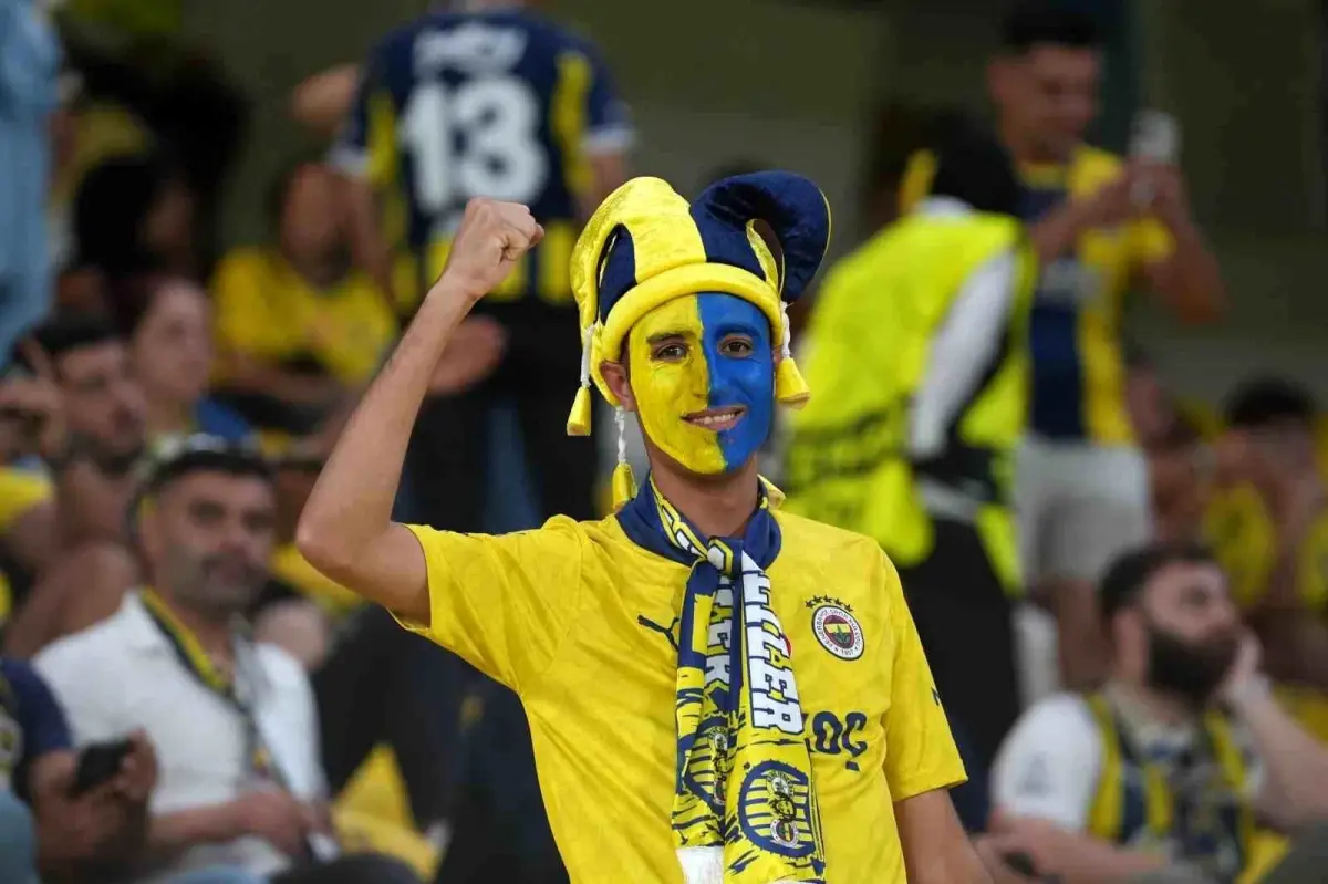 UEFA Şampiyonlar Ligi: Fenerbahçe: 0 Benfica: 0 (Maç devam ediyor)