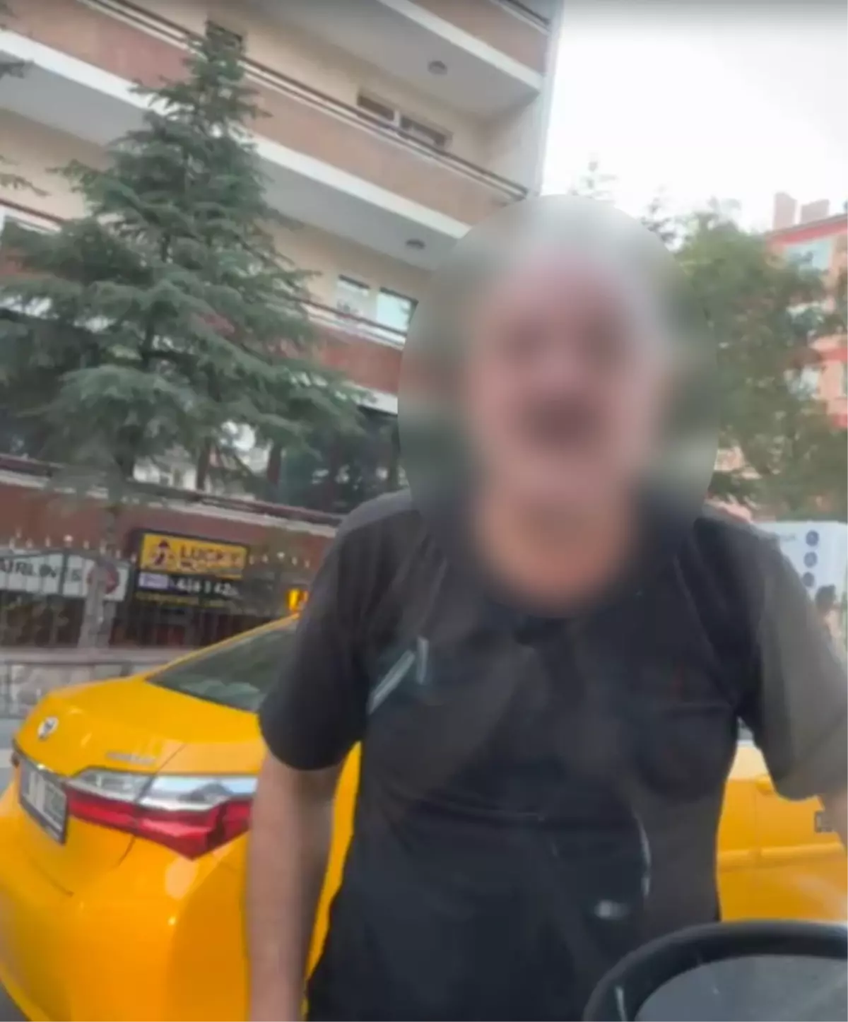 Ankara'da 'Yol Verme' Tartışması Kavgaya Dönüştü