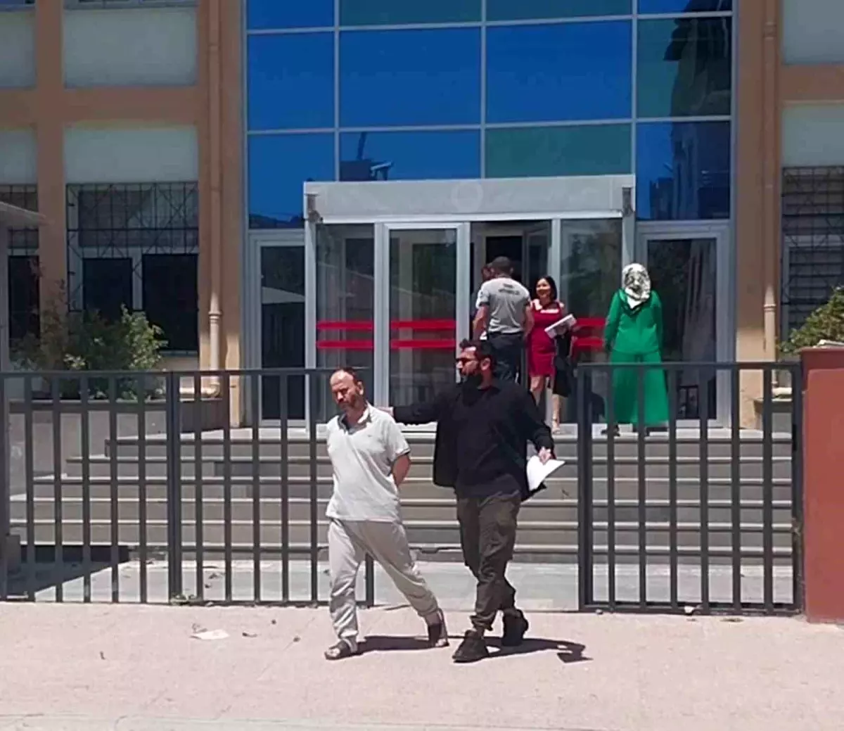 Mersin'de Annesini Katleden Şizofreni Hastası Cezaevinde Hayatını Kaybetti