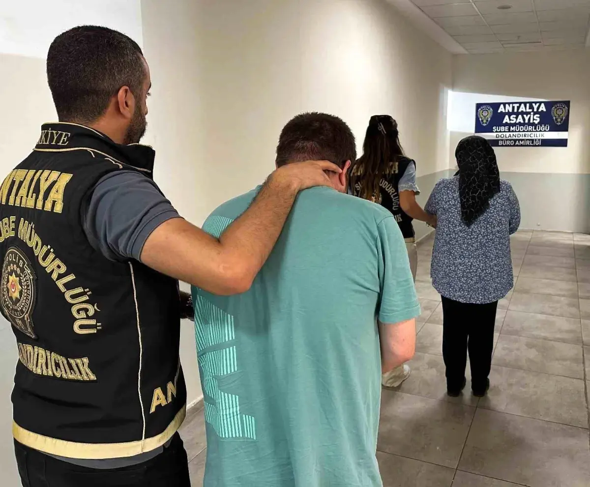 Antalya'da Vize ve Tatil Turu Vaadiyle Dolandırıcılık