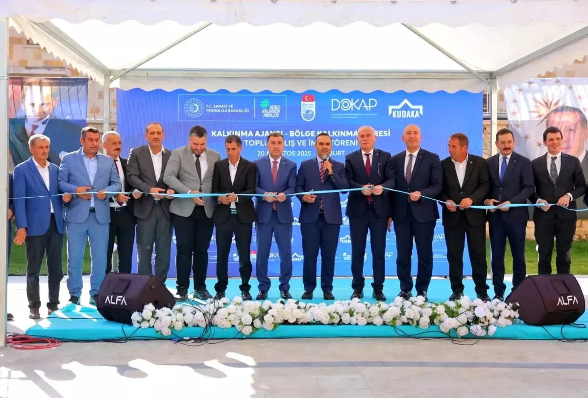 Arasta Bayburt Projesi Açılışı ve Yeni Projelerin İmza Töreni