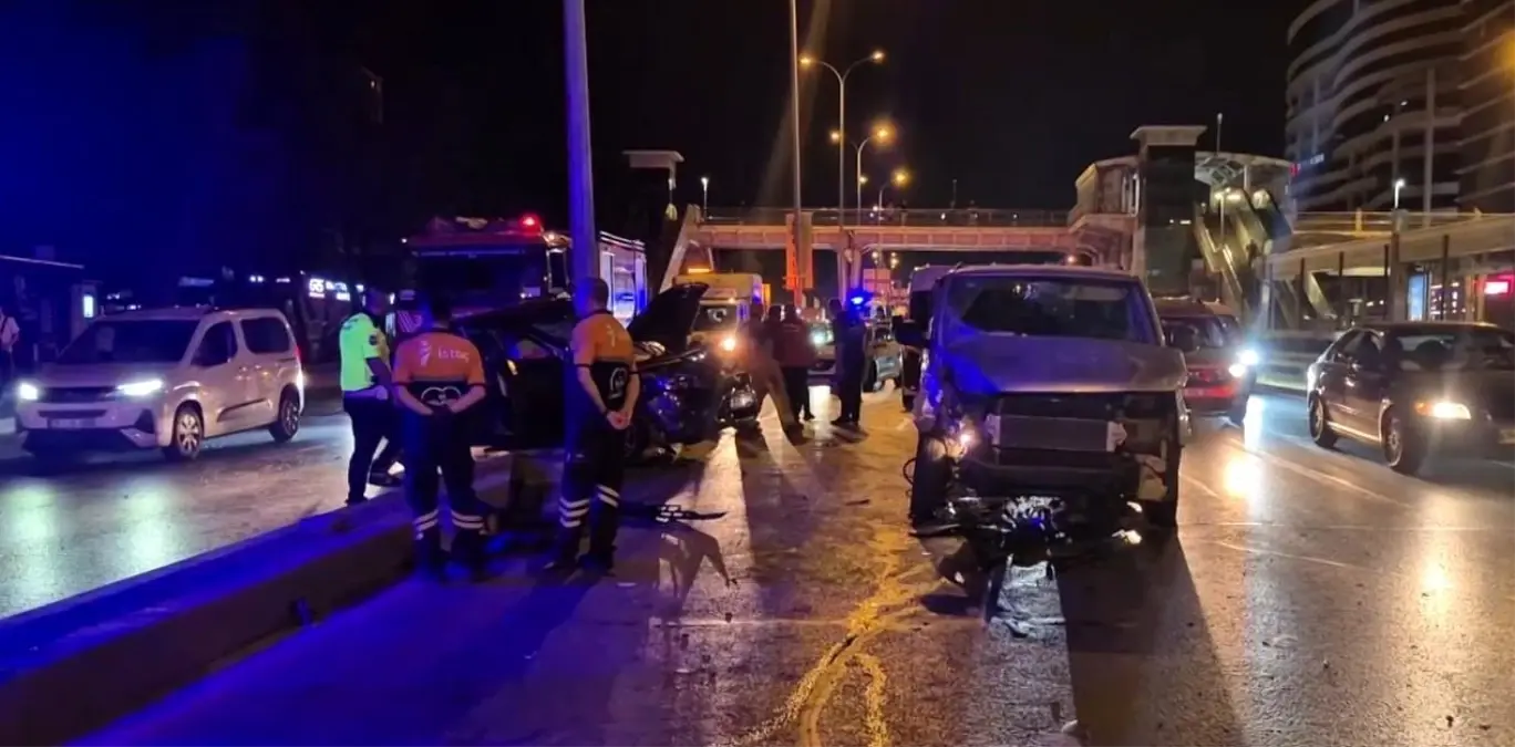 Beylikdüzü'nde Makas Atan Sürücü Kazaya Neden Oldu, 1 Yaralı