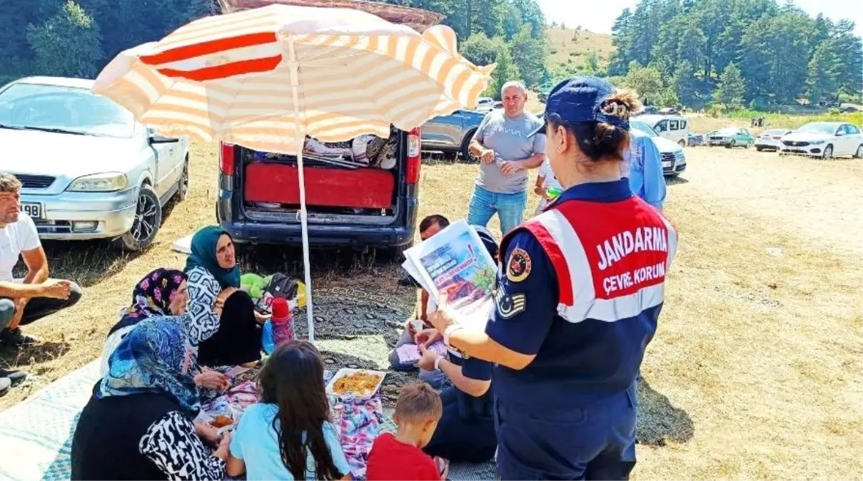 Bolu'da Hacet Bayramı'nda Jandarma Bilgilendirme Etkinliği Düzenledi