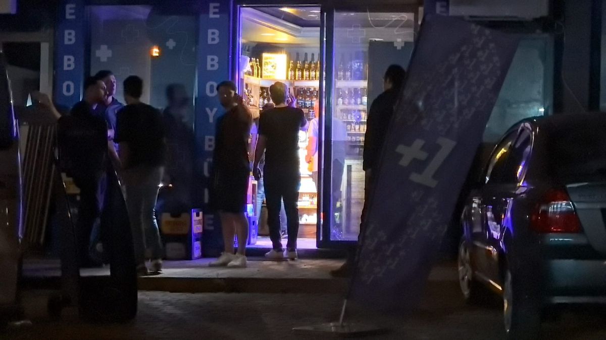 İnegöl'de Büfeye Silahlı Saldırı: Polis Şüphelileri Arıyor