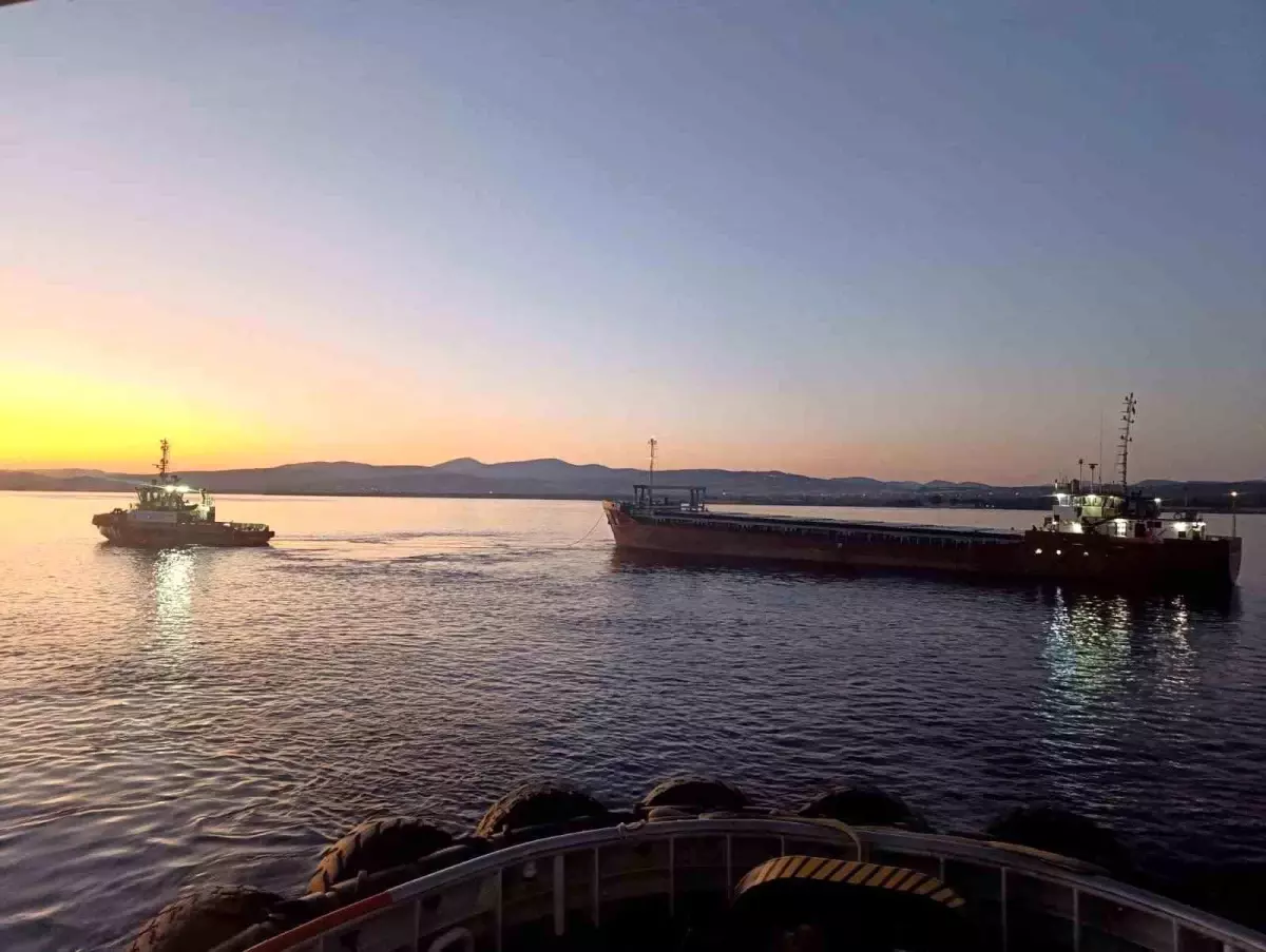 Çanakkale Boğazı'nda Genel Kargo Gemisi Makine Arızası Geçirdi