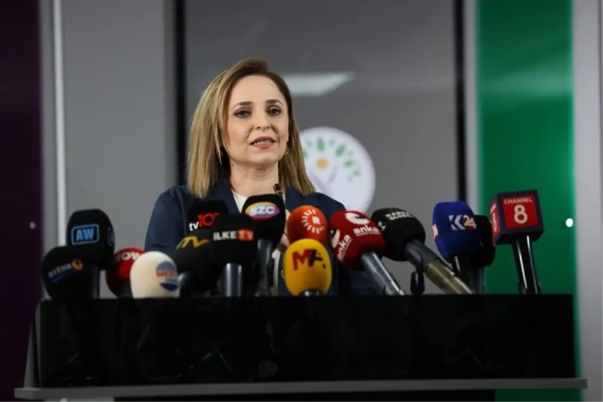 DEM Parti Sözcüsü Ayşegül Doğan'dan Komisyona Eleştiriler