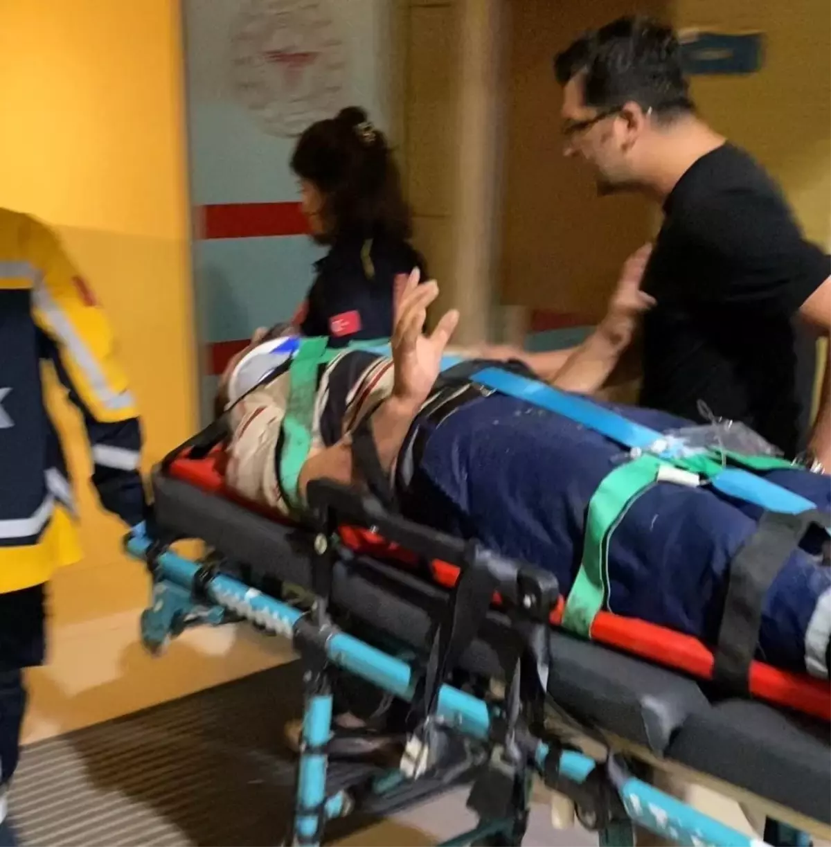 İnegöl'de Traktör Devrildi: Sürücü Ağır Yaralandı