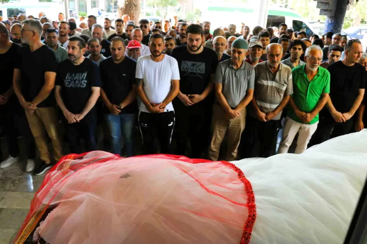 Denizli'de Trafik Kazası: Genç İkili Hayatını Kaybetti