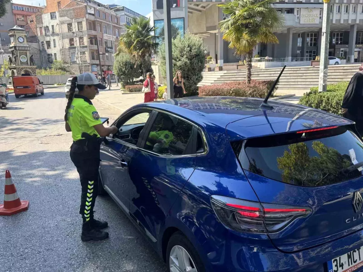 Zonguldak'ta Trafik Ekiplerinden Uygulama