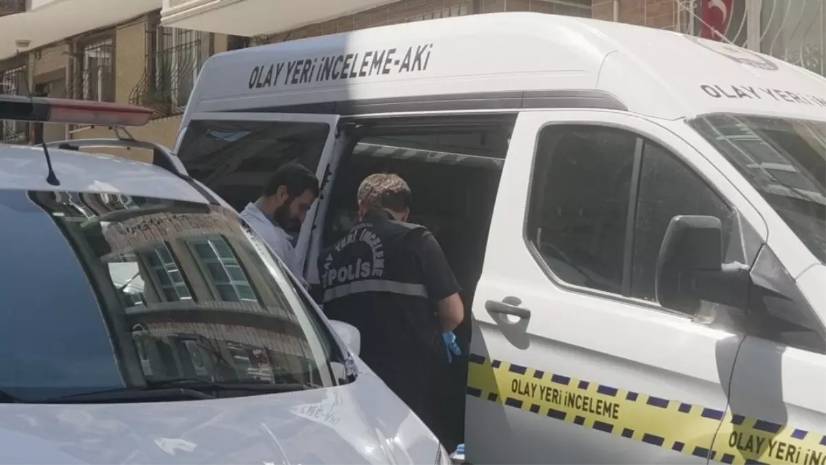 Esenyurt'ta Balkonundan Düşen 1 Yaşındaki Bebek Ağır Yaralandı