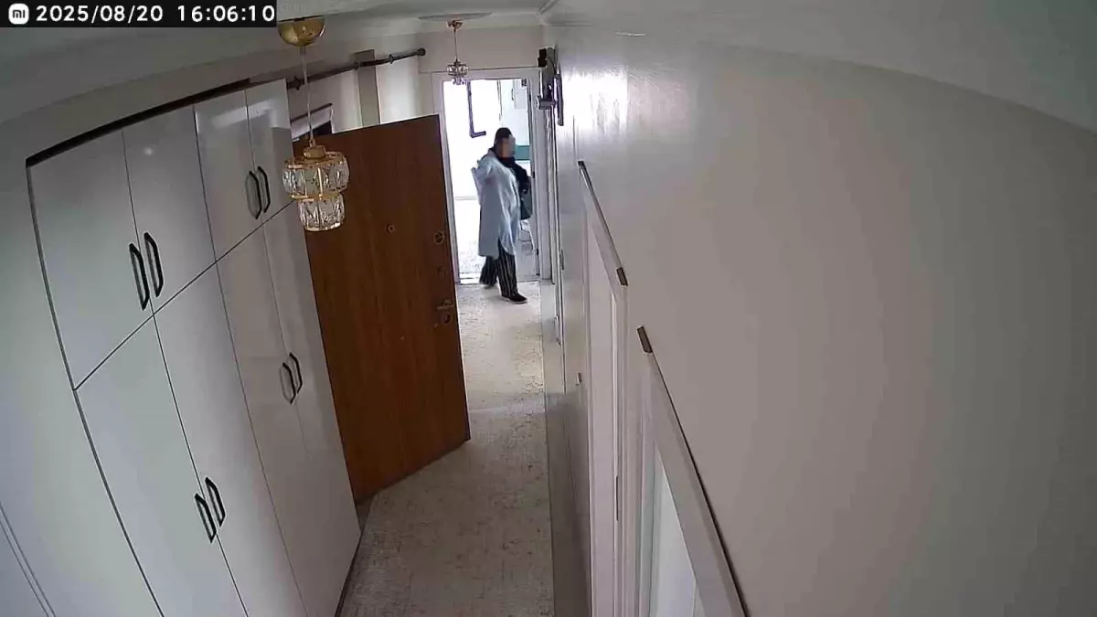 Kocaeli'de Apartmana Giren Üç Kadın Değerli Eşya Aradı
