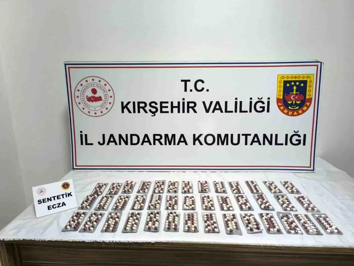 Kırşehir'de Uyuşturucu Operasyonu: 557 Sentetik Hap Ele Geçirildi