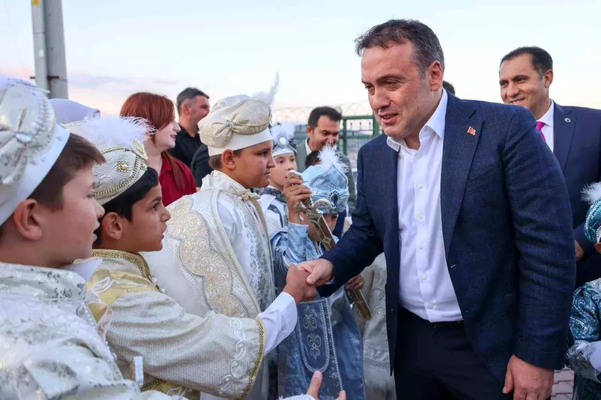 Bilecik'te Koruma Altındaki Çocuklar İçin Sünnet Düğünü Düzenlendi
