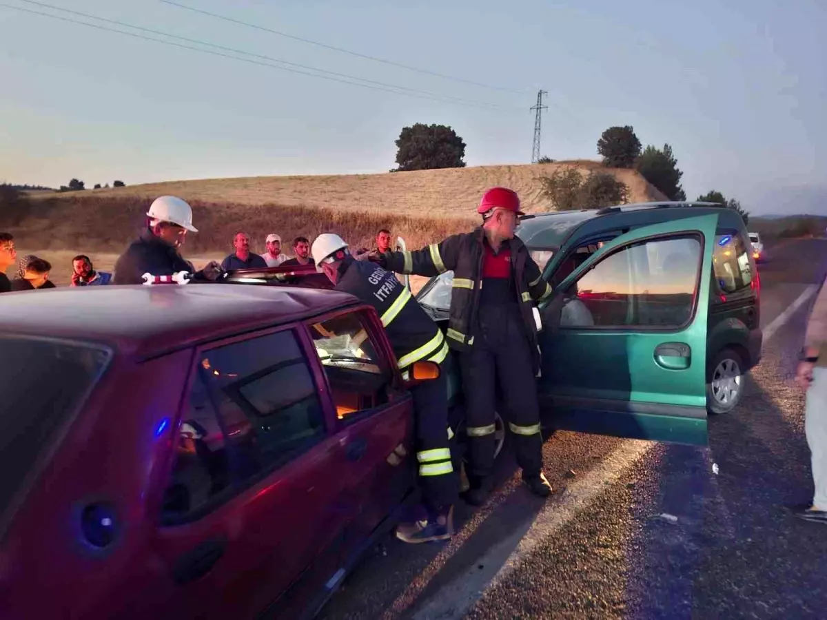 Kütahya'da Trafik Kazası: 2 Kişi Hayatını Kaybetti