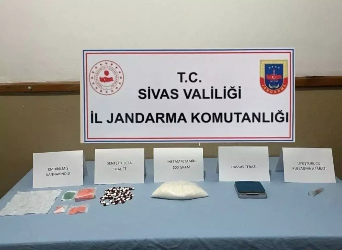 Sivas'ta Uyuşturucu Operasyonlarında 5 Kişi Yakalandı
