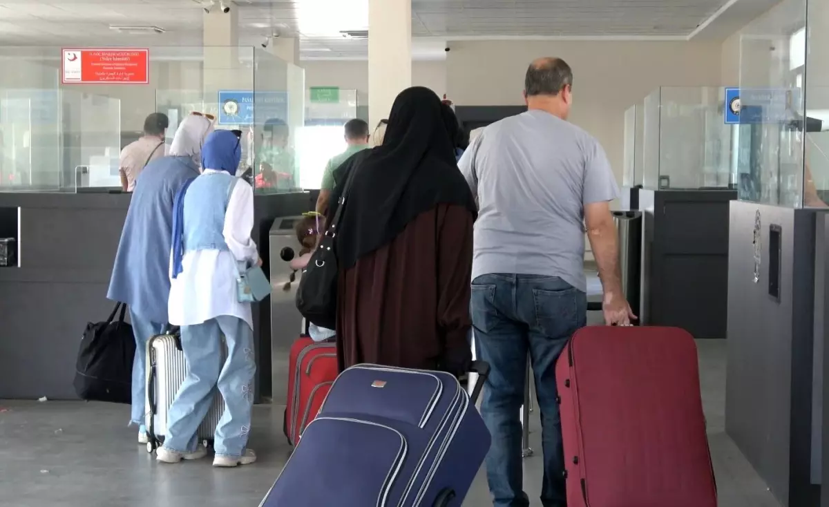 Kilis'te Öncüpınar Sınır Kapısı'ndan Pasaportla Geçişler Yeniden Başladı