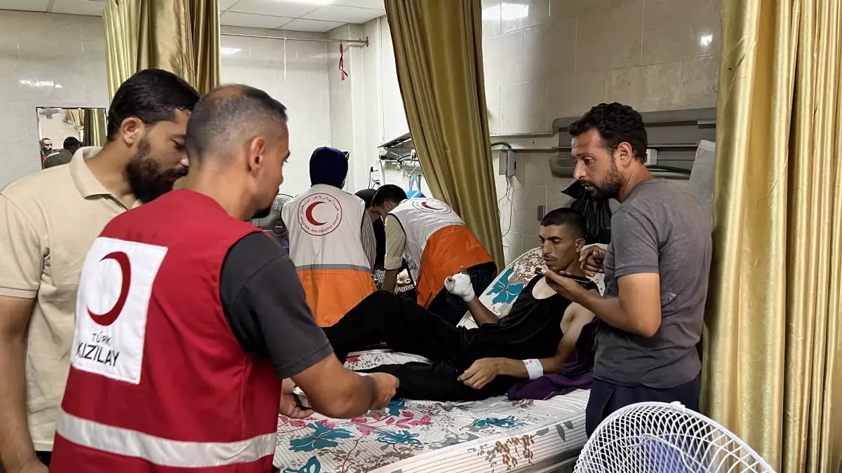 Türk Kızılay Gazze'de 21 Bin Öğün Sıcak Yemek Dağıtımı Yapıyor