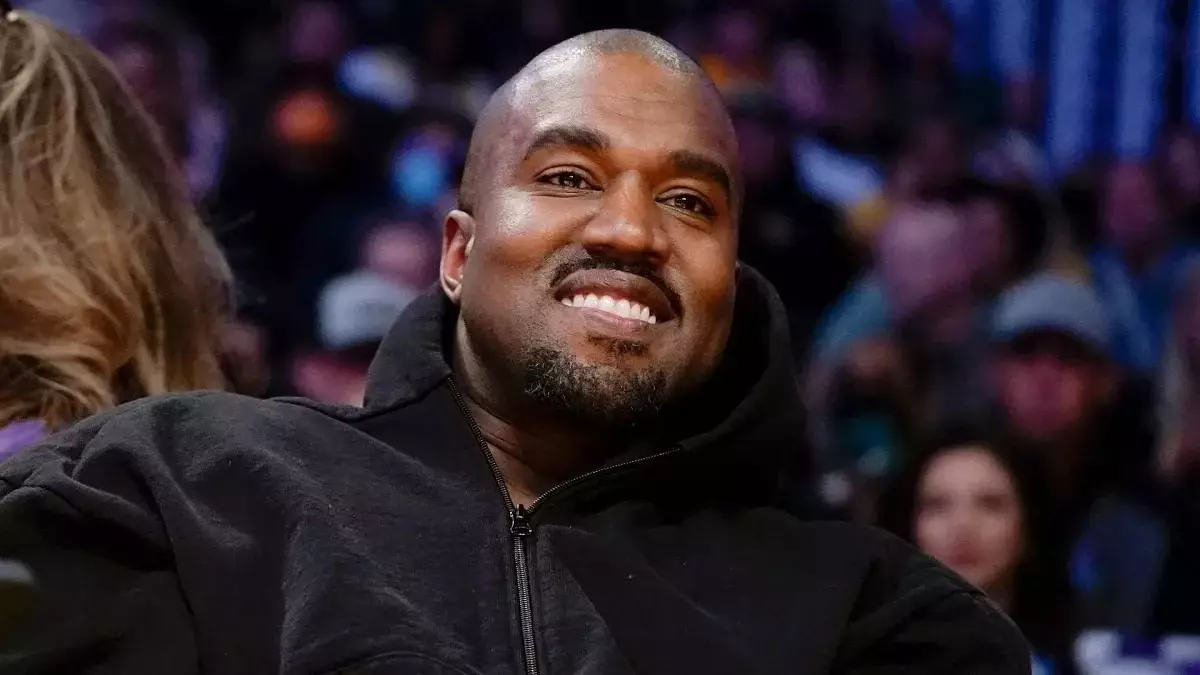 Ünlü sanatçı Kanye West'ten şüpheli kripto para hamlesi