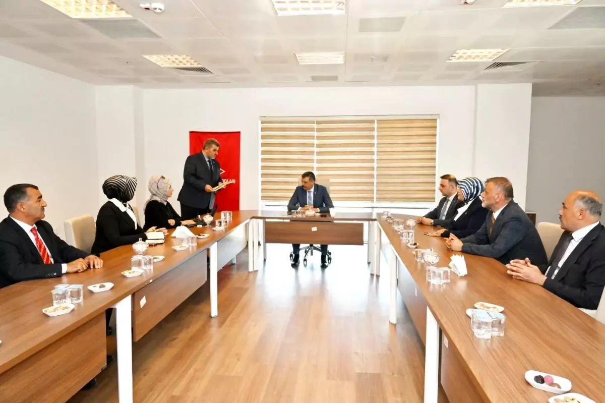 Vali Çiftçi, TSE Doğu Anadolu Bölge Koordinatörlüğünü Ziyaret Etti