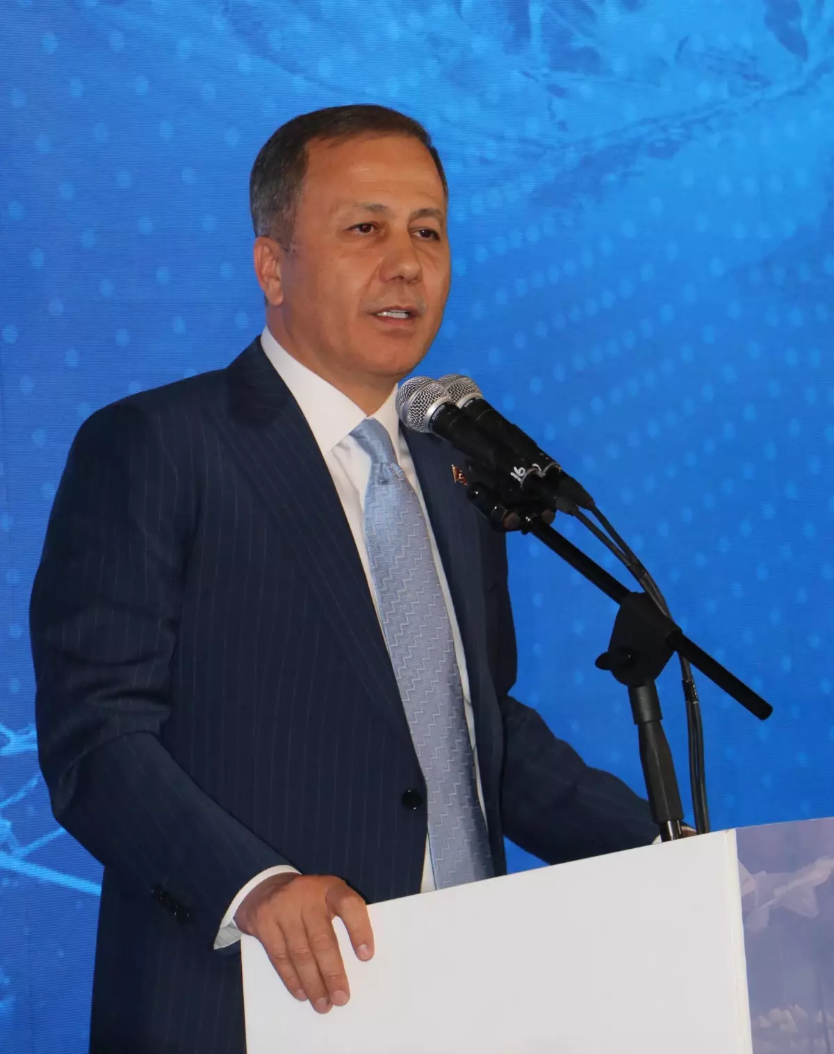 İçişleri Bakanı Yerlikaya: 'Dur' İhtarına Uymayanlara Verilen Cezaları Anlattı