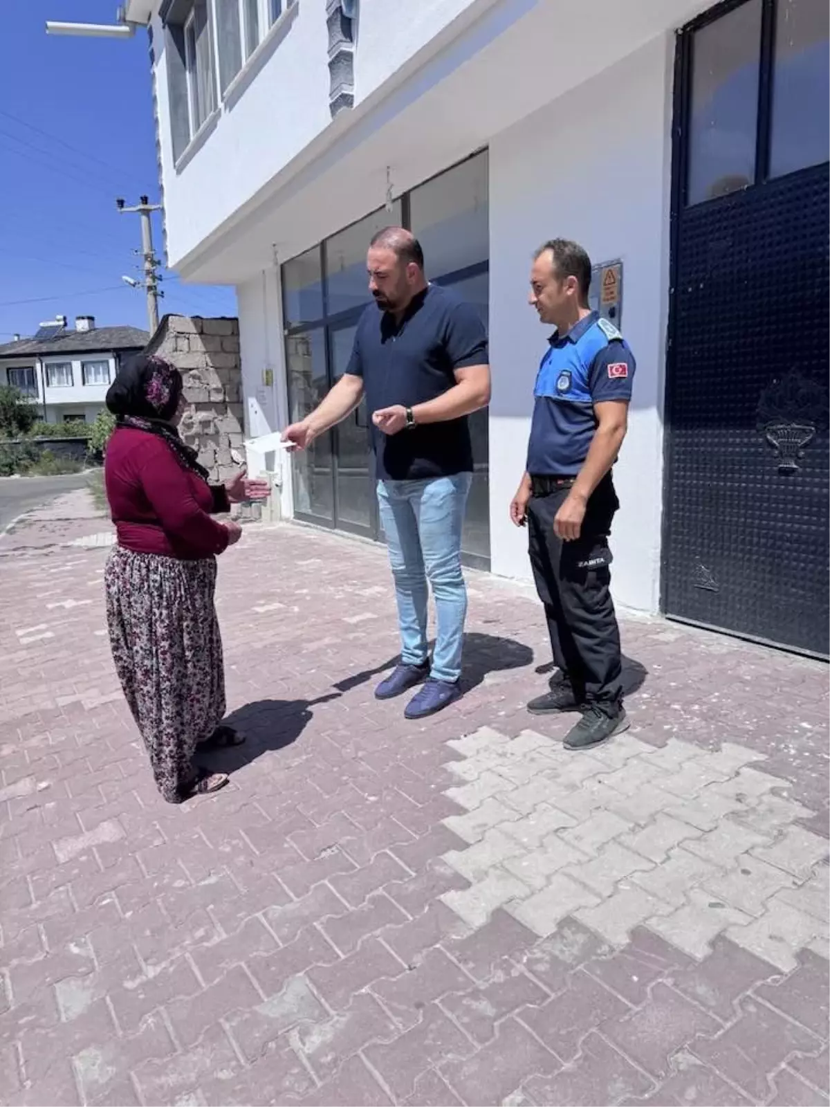 Yolda Bulduğu Parayı Teslim Eden Hatice Öncül'e Teşekkür