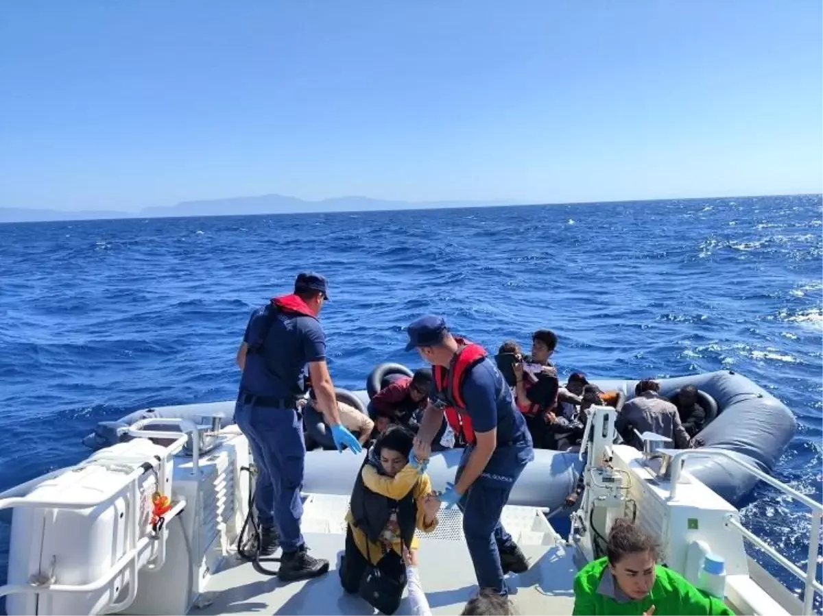 İzmir'de Düzensiz Göçmen Kurtarıldı