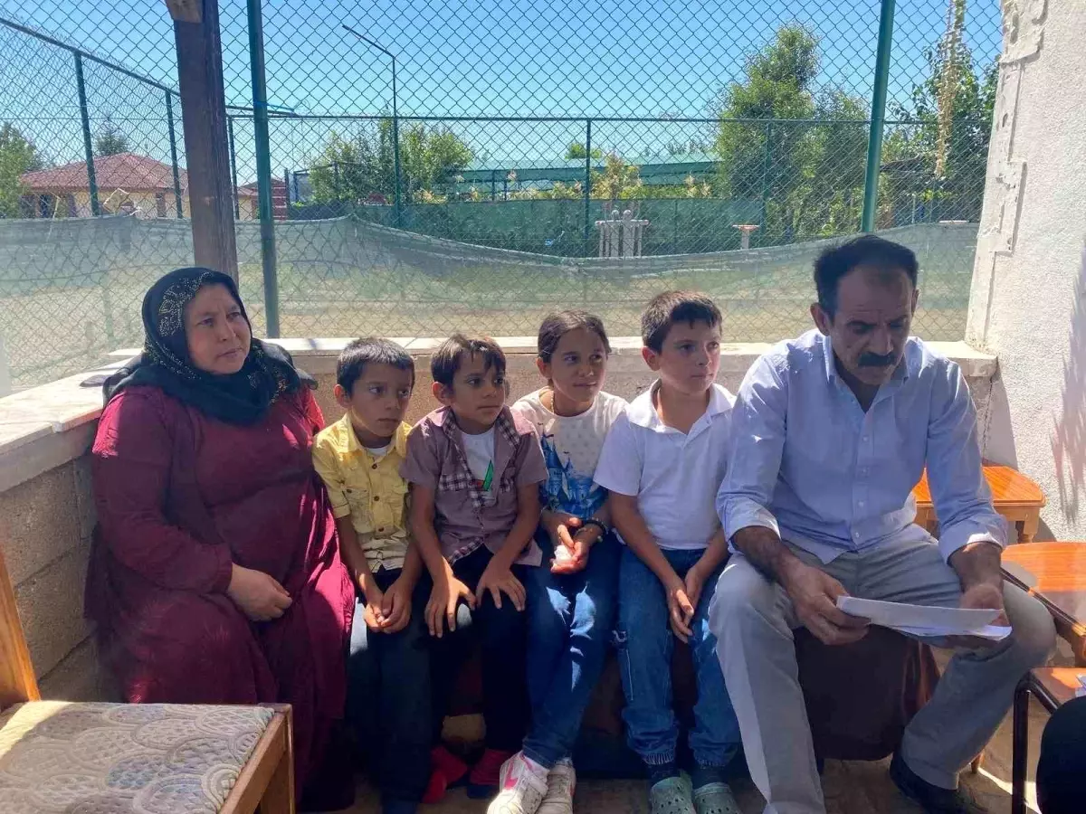 Kimliksiz Çocukların Ebeveyni İsyan Etti: '10 Yıldır Bu Eziyeti Çekiyorum'