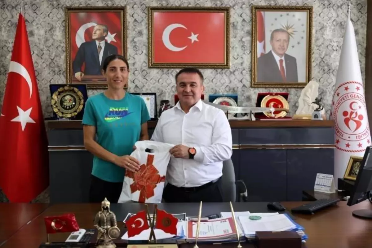 Bilecikli Milli Sporcu Sebahat Demir, Şampiyonluğu Kutladı