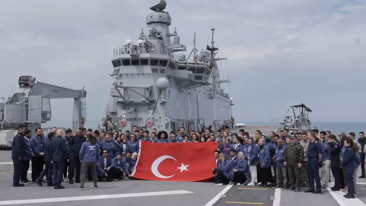 Erdoğan: Deniz Gücümüz Bölge Güvenliğine Katkı Sağlayacak