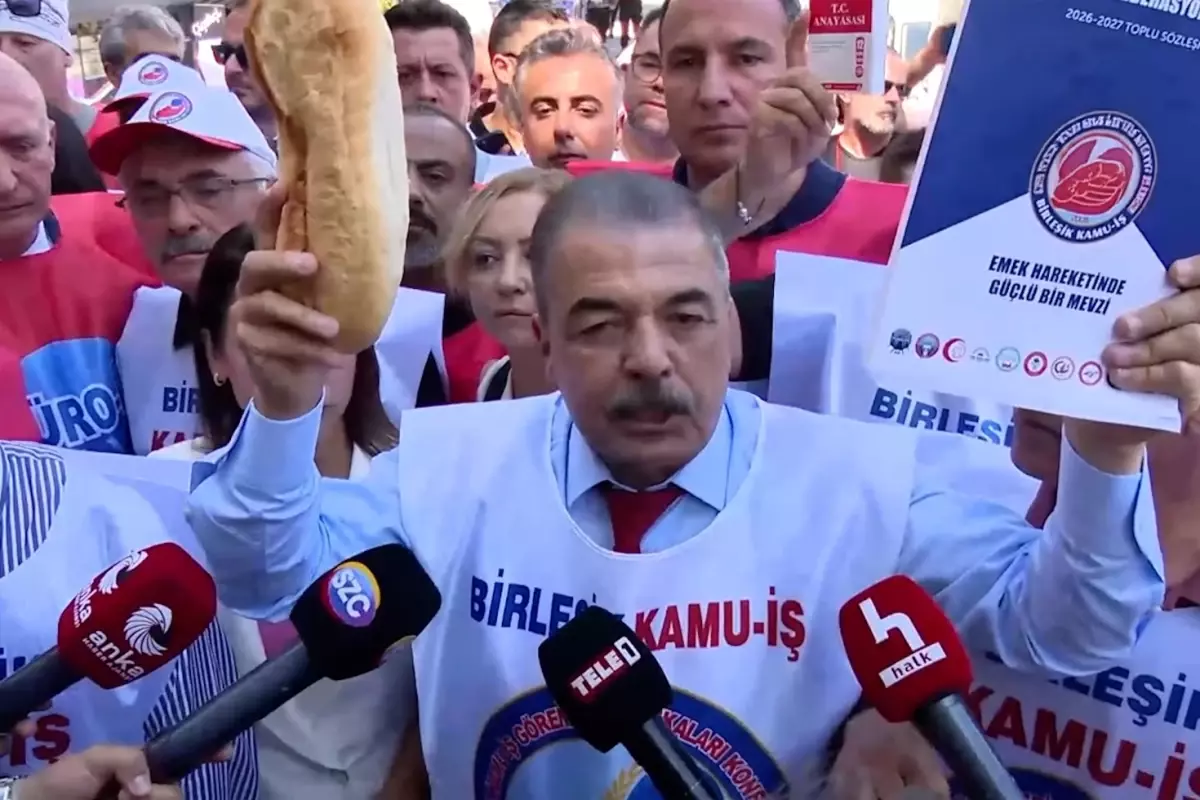 Cumhurbaşkanlığı'na yürümek isteyen memurlara polis engeli
