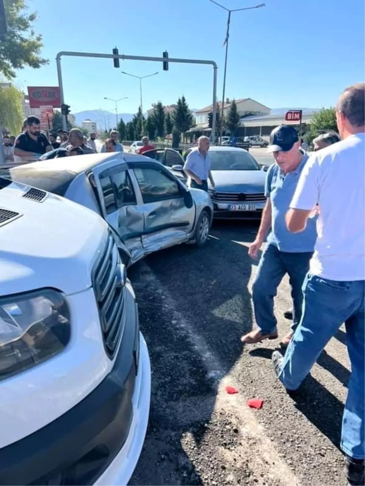 Elazığ'da Zincirleme Trafik Kazası: 1 Yaralı