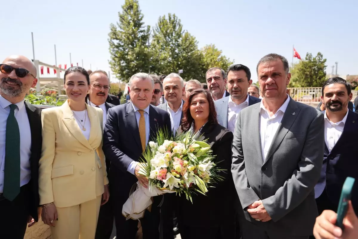 Gençlik ve Spor Bakanı Aydın'da Spor Tesislerini Açtı