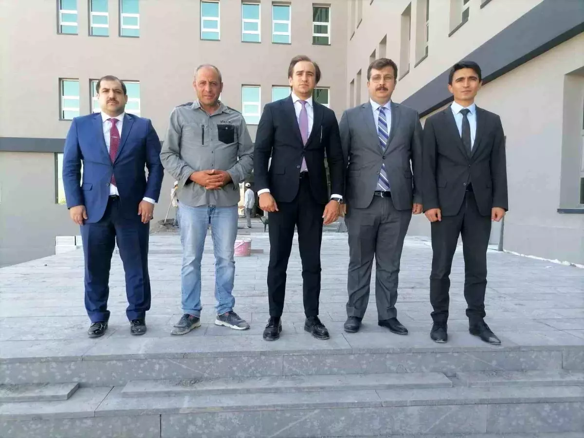Hınıs'ta Yeni Adalet Sarayı İnşaatı Tamamlanmak Üzere