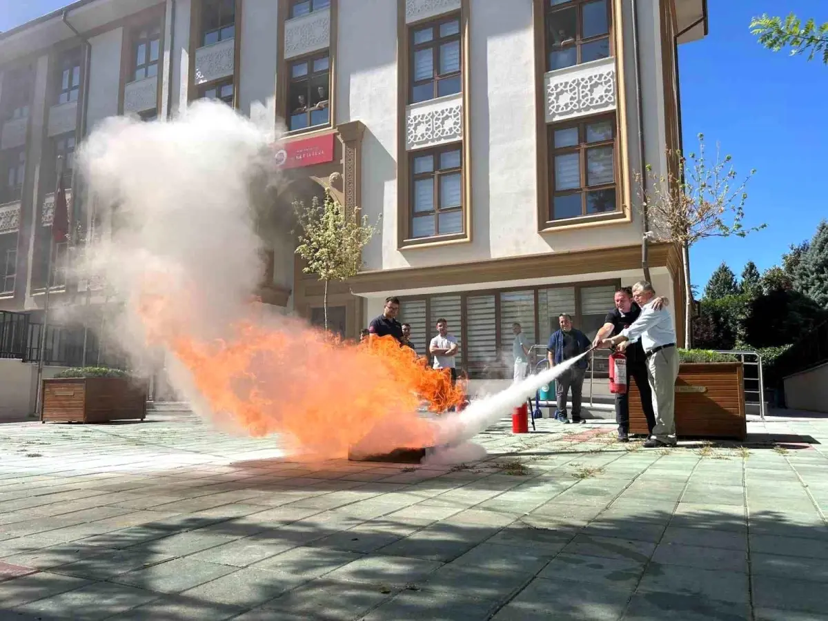 Eskişehir'de Müftülük Personeline Afet ve Yangın Eğitimi