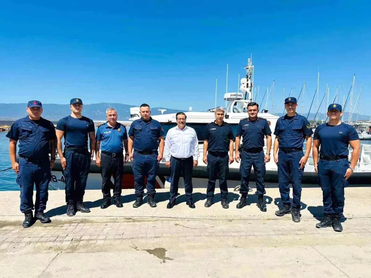 Burhaniye Kaymakamı Atilla, TCSG-6 Bot Komutanlığı'nı Ziyaret Etti