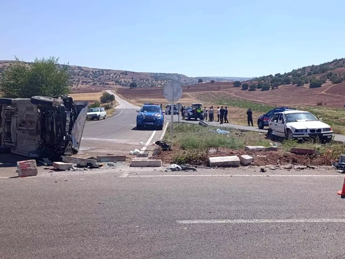 Kırıkkale'de Trafik Kazası: 3 Yaralı