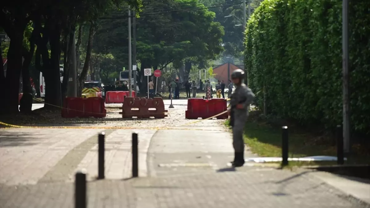 Kolombiya'da bombalı saldırı: 5 ölü, 36 yaralı