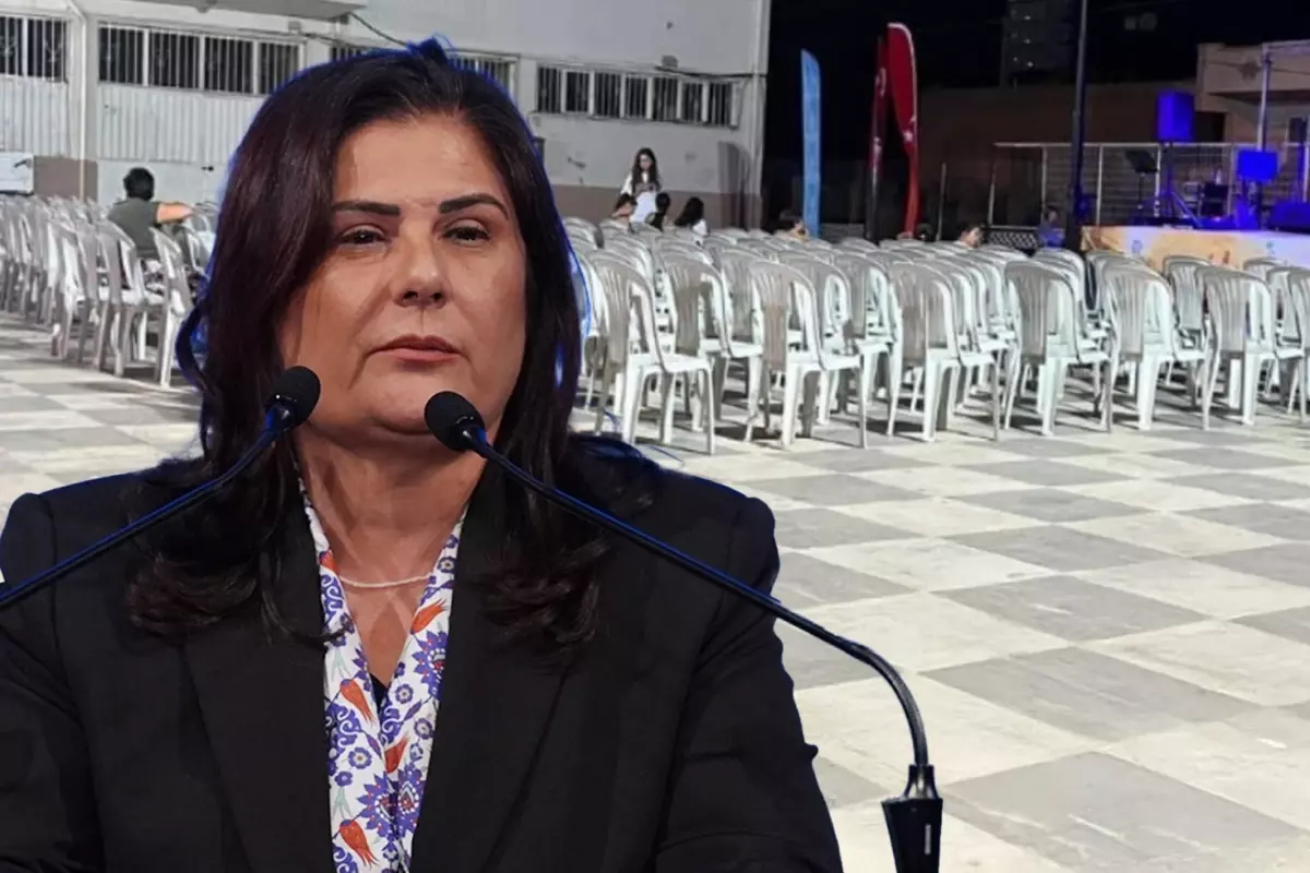 Özlem Çerçioğlu'na soğuk duş! Konser alanındaki sandalyeler boş kaldı