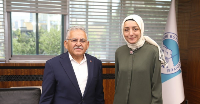 Saadet Oruç kimdir? Saadet Oruç kaç yaşında, nereli? Saadet Oruç kimdir? Saadet Oruç kaç yaşında, nereli?