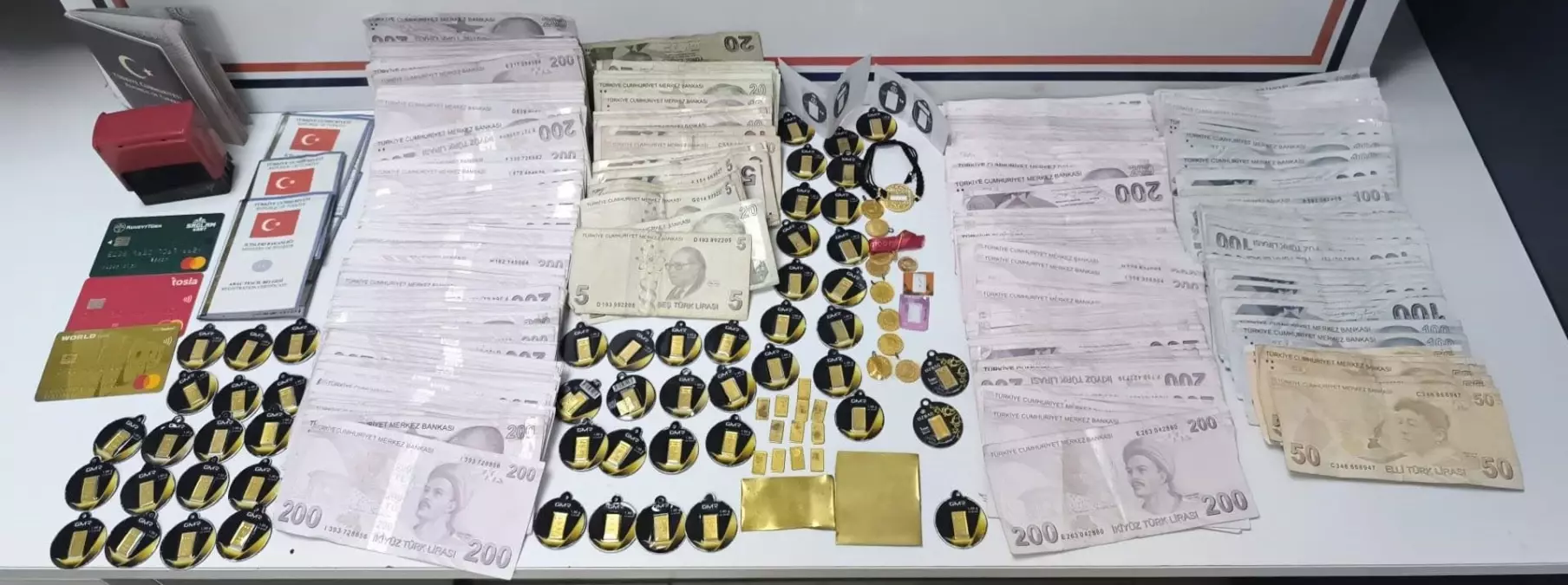 Zonguldak'ta Sahte Altın Bozduran Çift Yakalandı